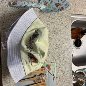 Floral Embroidered Bucket Hat